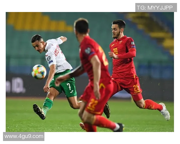 波兰与黑山足球对决全景直播精彩瞬间回顾与分析 波兰与黑山足球对决全景直播精彩瞬间回顾与分析