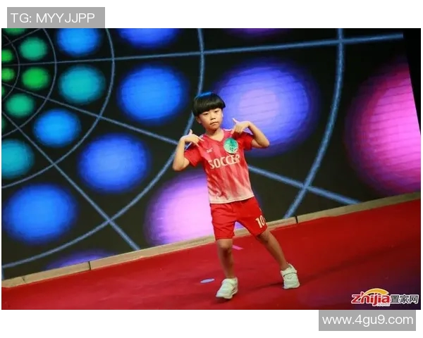 杜婧的成长之路：从普通女孩到舞台上的璀璨明星