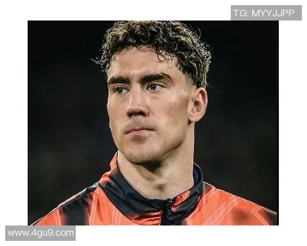 弗拉霍维奇的崛起与未来展望：从天才少年到足球巨星之路