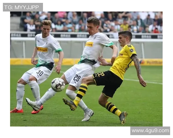 沙尔克04主场失利，门兴格拉德巴赫送来四连败：俱乐部深陷困境