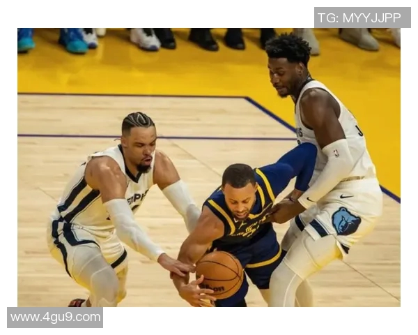 勇士大胜灰熊,库里狂砍35分,勇士再创辉煌 勇士大胜灰熊,库里狂砍35分,勇士再创辉煌