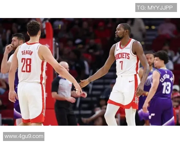 雷霆与火箭第五场激战回顾球员表现与战术分析全景呈现